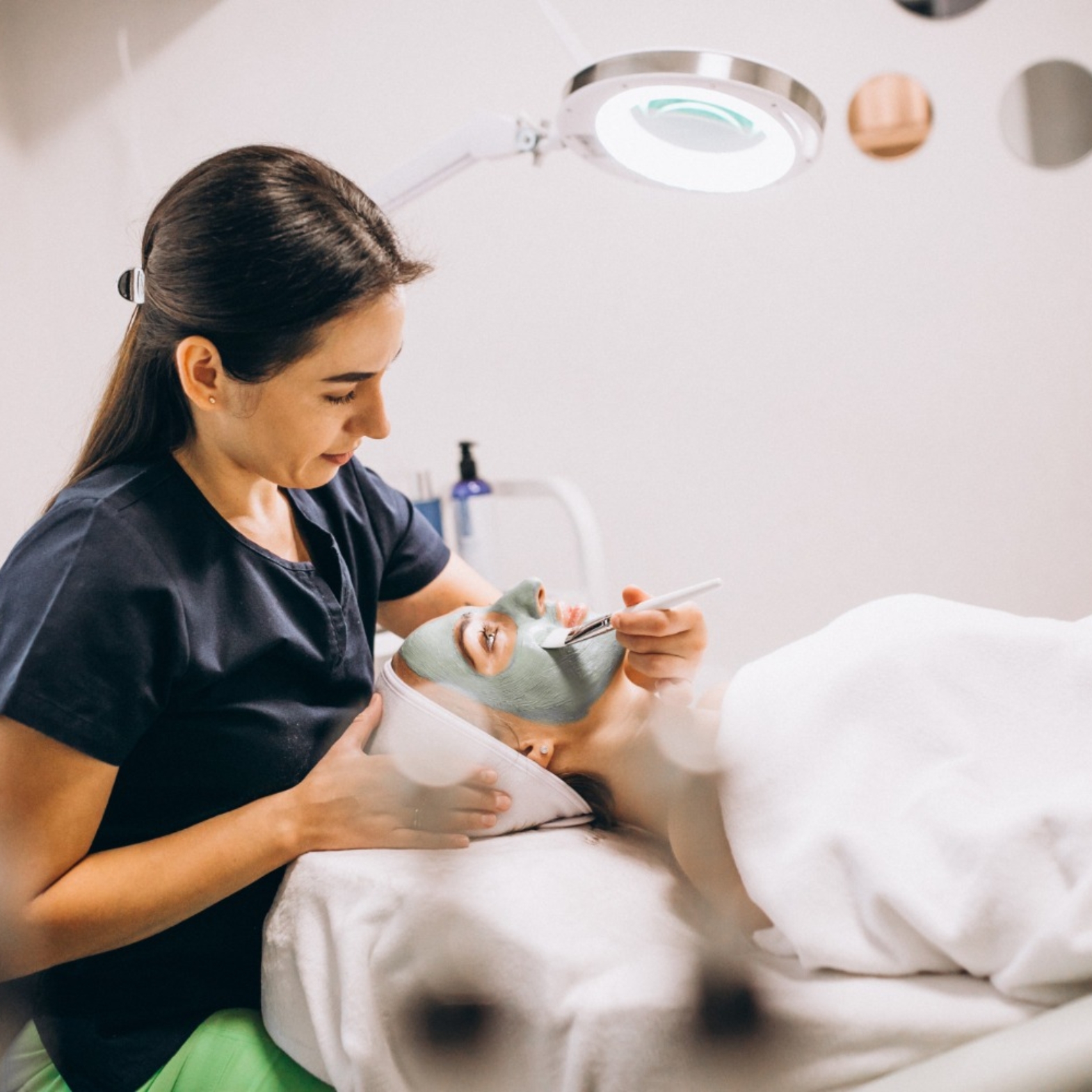 Vitamin C facial treatment in Saudi Arabia