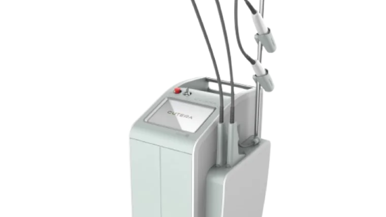 Excel V+ laser device at Reveal Clinics Riyadh