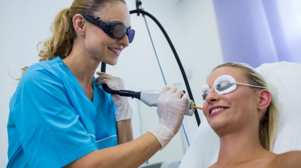 Ultra Pulse Fractional CO₂ laser machine for skin resurfacing