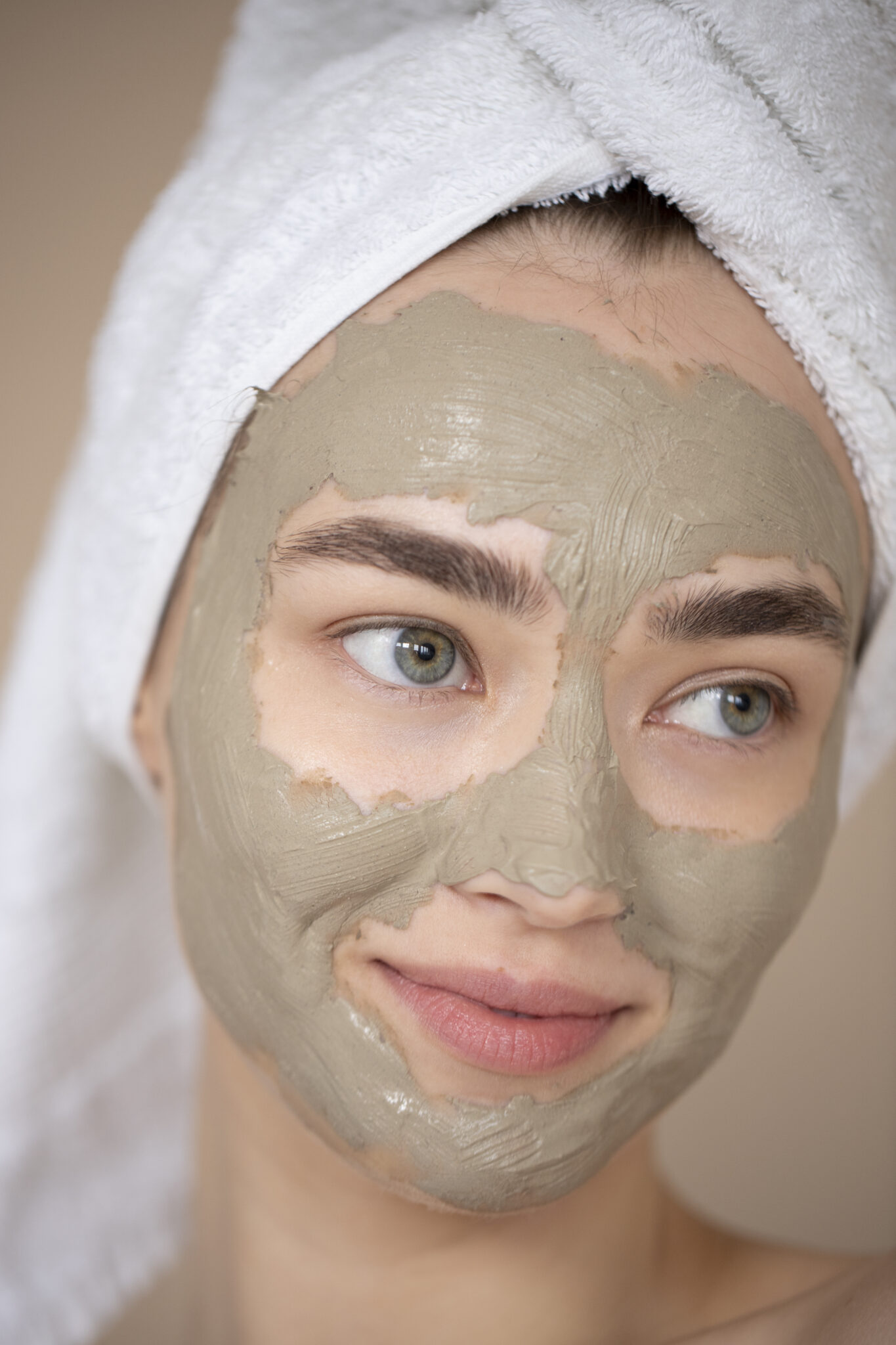 Hydrating facial treatment for glowing skin